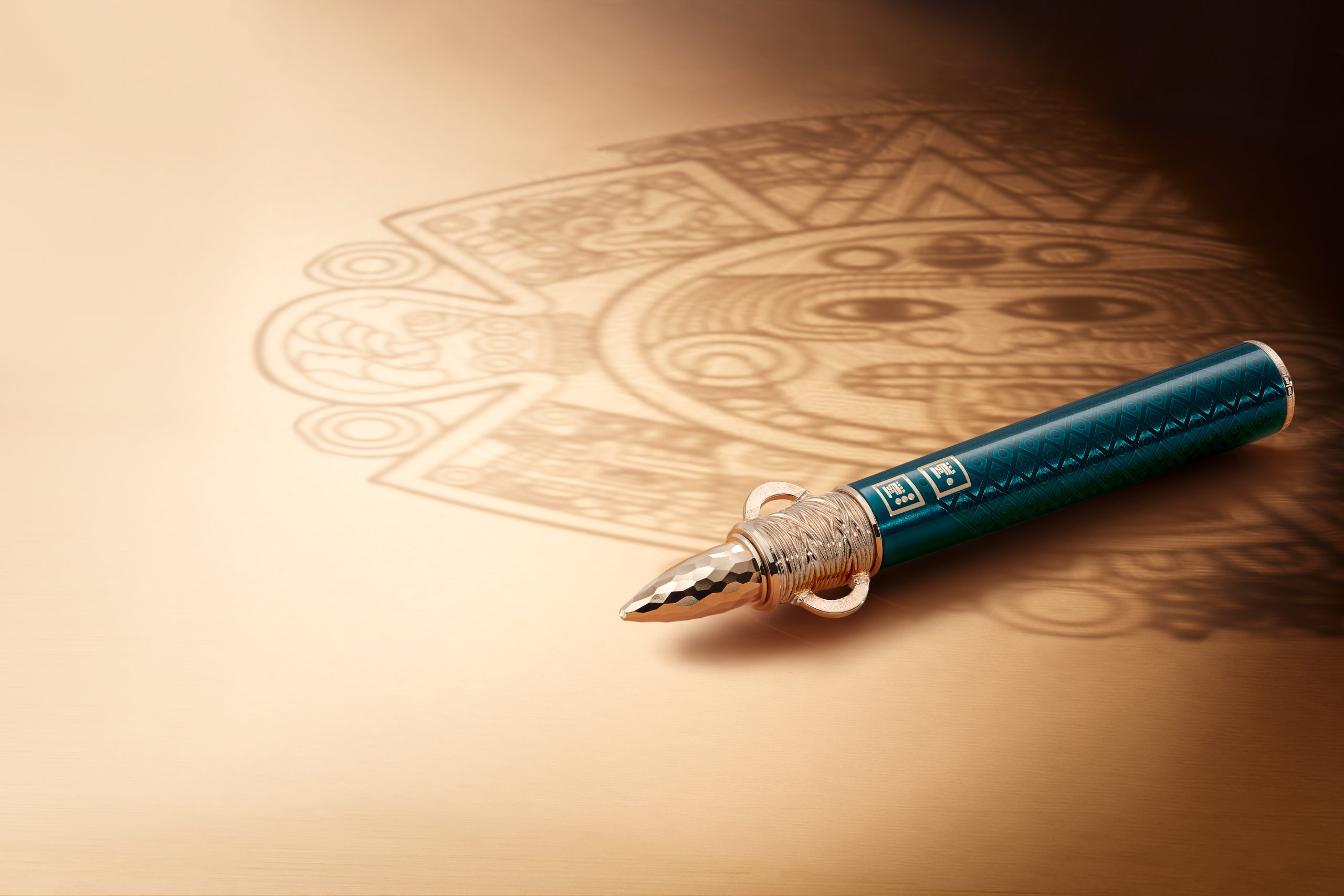 Montblanc_Moctezuma_LE4810_Mood2