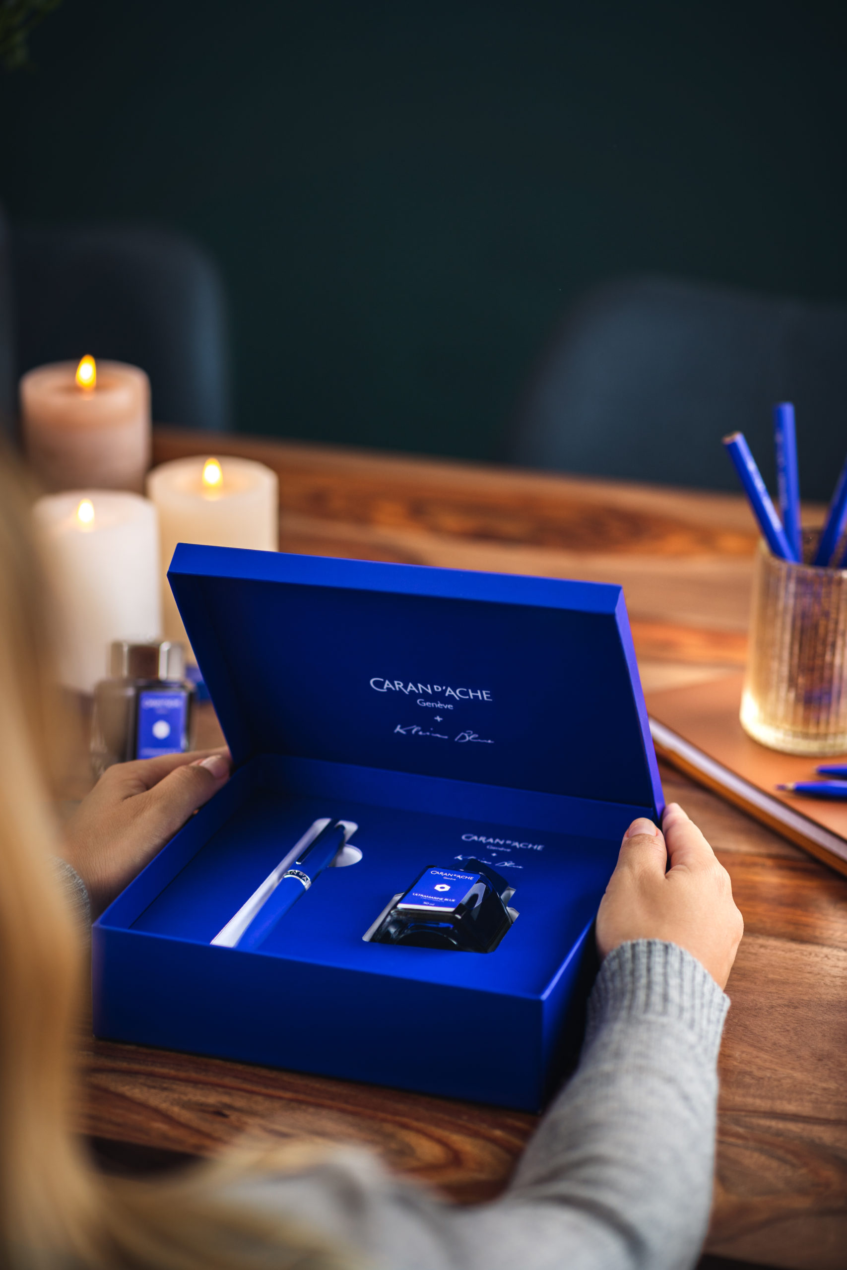 High quality JPG - Caran d'Ache x Yves Klein 2020 -10