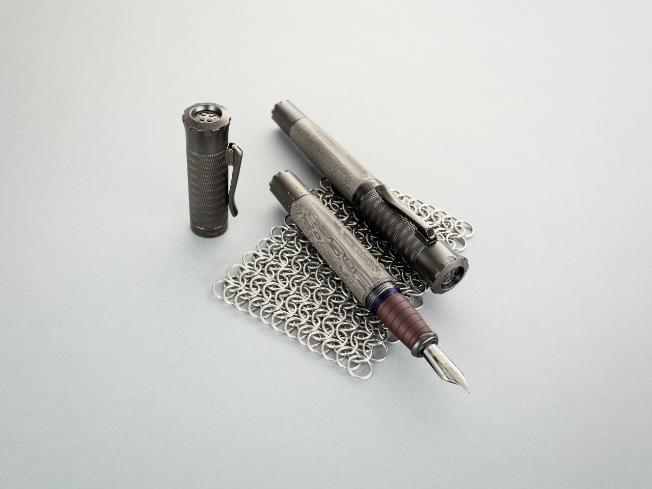 145360_Foutain pen_PotY 2021_Knight_chain mail
